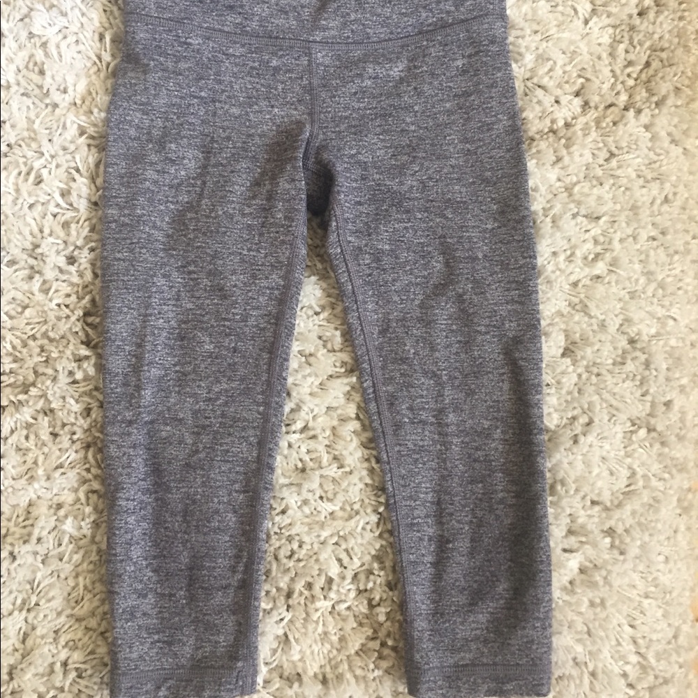ivivva grey crops!